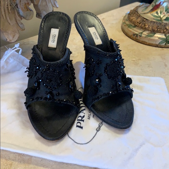 Prada vintage heels - Picture 2 of 4